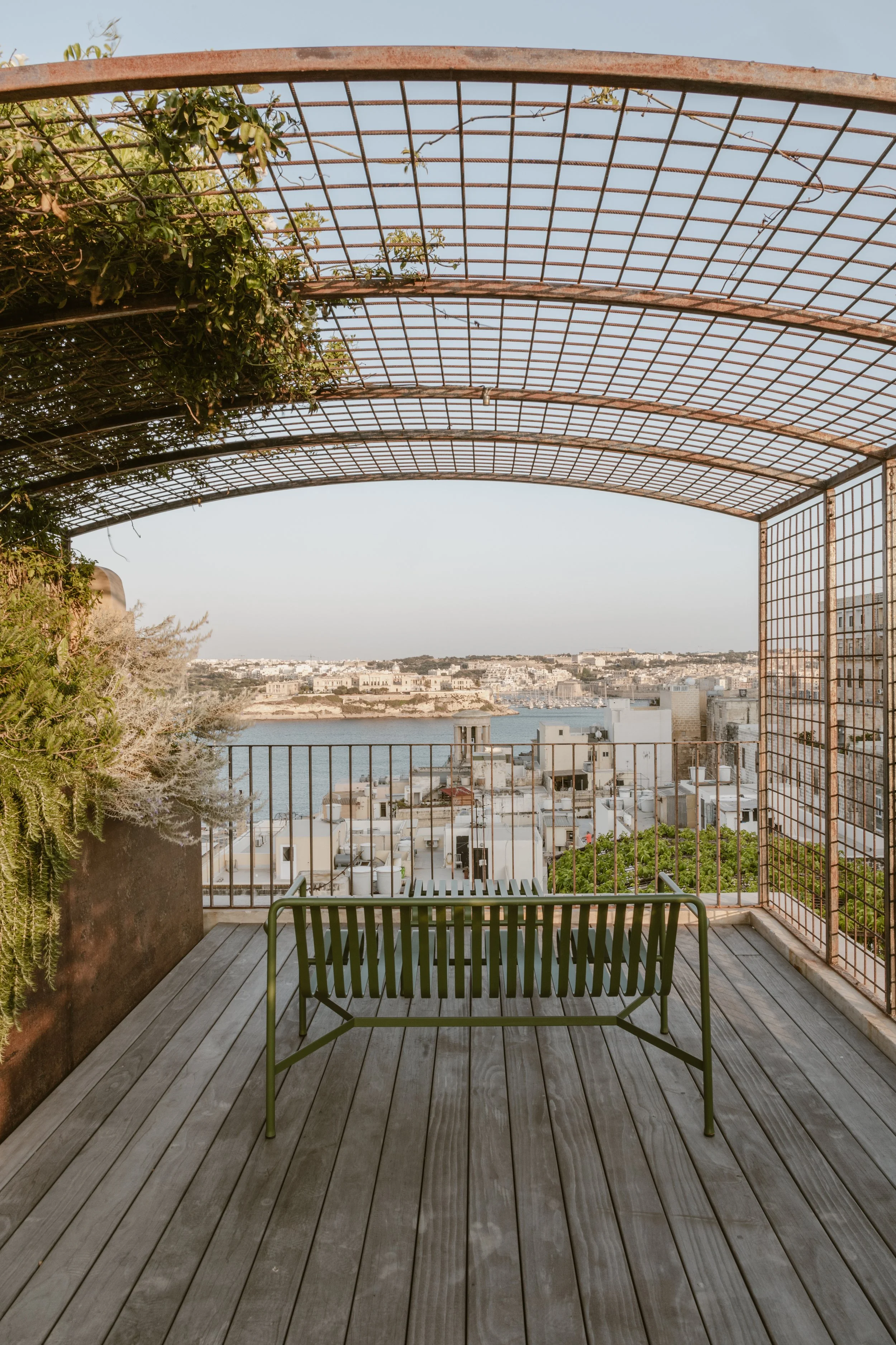 SOL — terrace